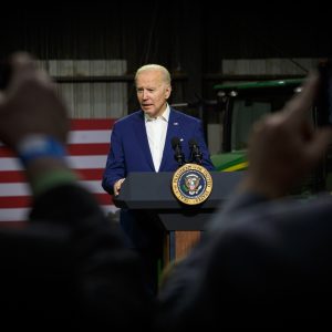 2022.01.08 joe biden menlo 3092